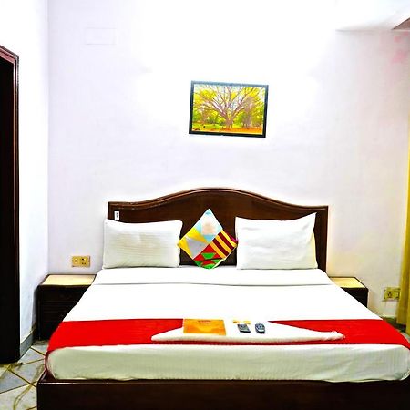 Roomshala 001 Iconic Residency Új-Delhi Kültér fotó